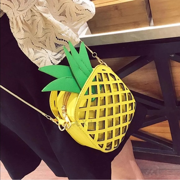 π Host Pick π NEW pineapple π crossbody bag - Picture 5 of 8